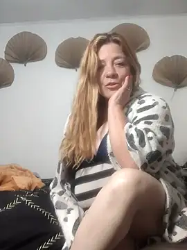 Casandra Cruz online show from 09.28.25