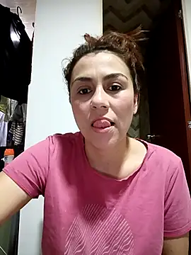 Snapshot of vanessa-titisM chatting on 10.02.25 vanessa-titisM online show from 10.02.25