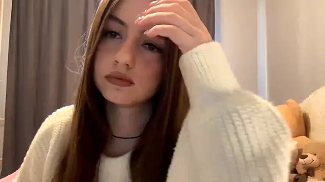 Snapshot of CatherinDream chatting on 10.17.25 CatherinDream online show from 10.17.25