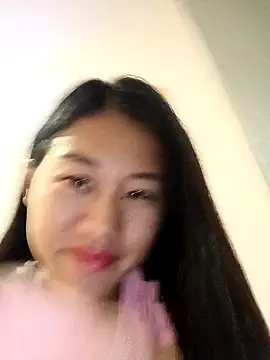 Snapshot of luy-xinh02 chatting on 10.04.25 luy-xinh02 online show from 10.04.25