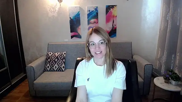 shy hot cat online show from 10.15.25