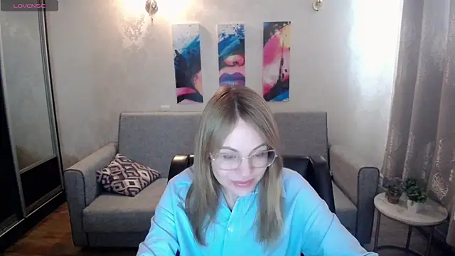 shy hot cat online show from 10.20.25