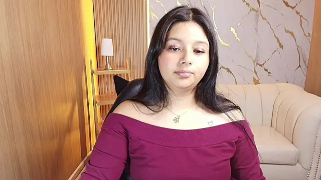 Snapshot of mia_hot_tf chatting on 09.30.25 mia hot tf online show from 09.30.25