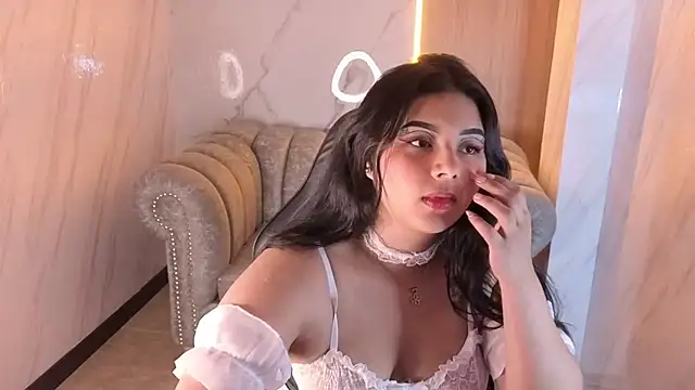 Snapshot of mia_hot_tf chatting on 10.20.25 mia hot tf online show from 10.20.25