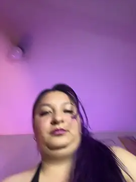 Emma  Fox  online show from 11.13.25