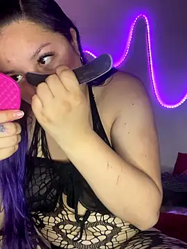 Emma  Fox  online show from 11.19.25