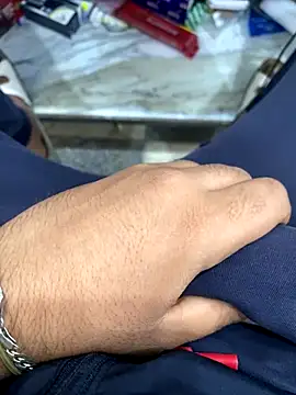 Snapshot of ali__ali210 chatting on 11.10.25 ali ali210 online show from 11.10.25