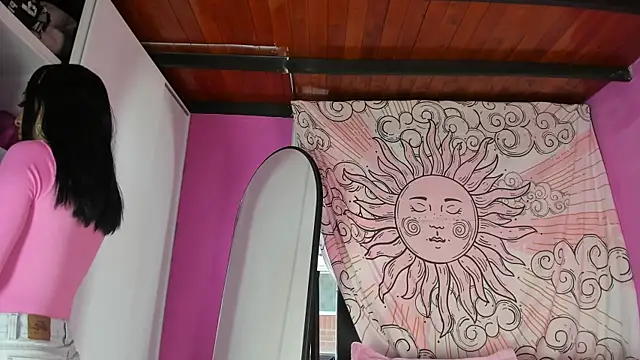 Snapshot of Missmoonstar chatting on 09.29.25 Missmoonstar online show from 09.29.25