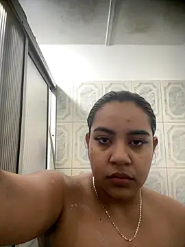 Snapshot of SienaWild chatting on 10.06.25 SienaWild online show from 10.06.25