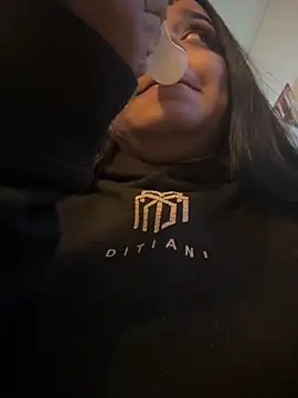 Snapshot of SienaWild chatting on 12.03.25 SienaWild online show from 12.03.25