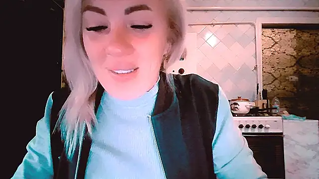 EmmaCat  online show from 09.26.25