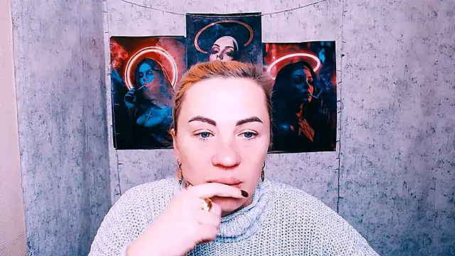 EmmaCat  online show from 11.04.25