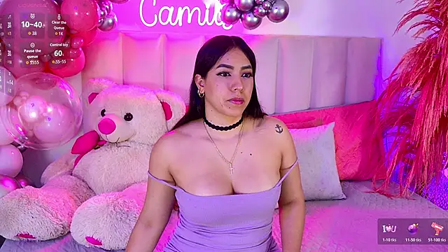 Snapshot of sofiawalker chatting on 10.22.25 sofiawalker online show from 10.22.25