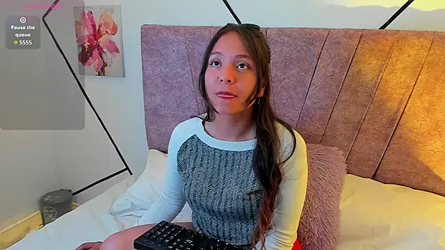 Snapshot of Julieta_Lein chatting on 10.03.25 Julieta Lein online show from 10.03.25
