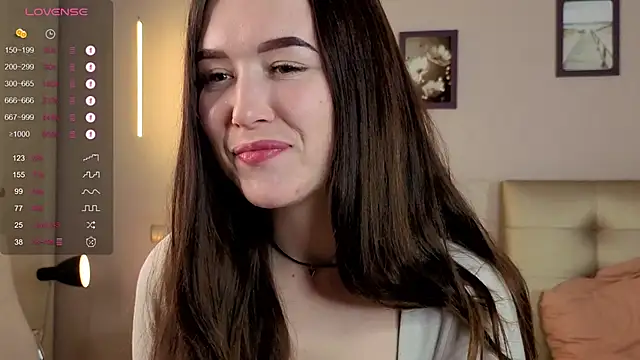 Snapshot of AlinaOrf chatting on 10.06.25 AlinaOrf online show from 10.06.25