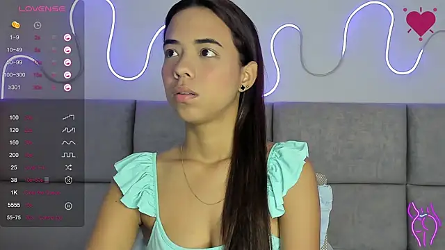 Anntonellaa online show from 11.10.25