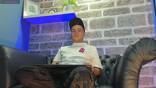 kevinn blue1 online show from 10.28.25