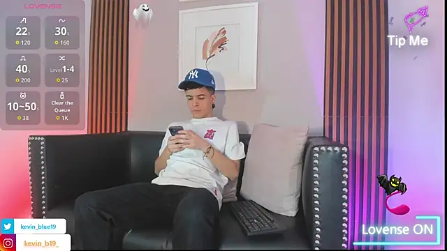 kevinn blue1 online show from 11.20.25