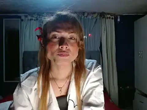 Snapshot of skarleth_hot21 chatting on 09.21.25 skarleth hot21 online show from 09.21.25
