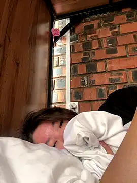 Snapshot of LAURA_LLL chatting on 09.16.25 LAURA LLL online show from 09.16.25