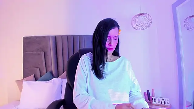 Coco-balenciaga online show from 11.28.25