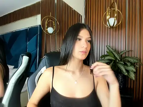 Snapshot of AggathaSanders_ chatting on 09.19.25 AggathaSanders online show from 09.19.25