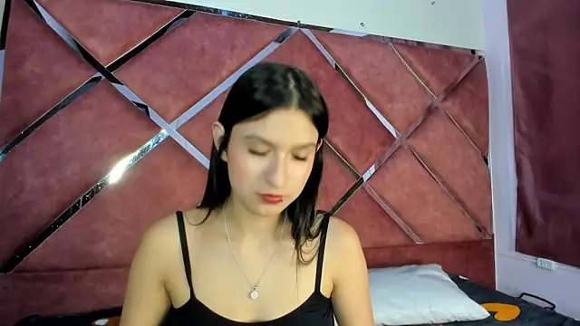 Snapshot of AggathaSanders_ chatting on 10.15.25 AggathaSanders online show from 10.15.25