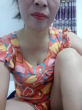 Livelulu online show from 10.07.25