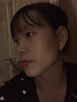 Snapshot of huong-18 chatting on 10.09.25 huong-18 online show from 10.09.25
