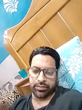 Snapshot of mohsin99272 chatting on 10.13.25 mohsin99272 online show from 10.13.25