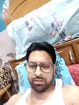Snapshot of mohsin99272 chatting on 10.14.25 mohsin99272 online show from 10.14.25