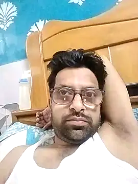 Snapshot of mohsin99272 chatting on 10.19.25 mohsin99272 online show from 10.19.25