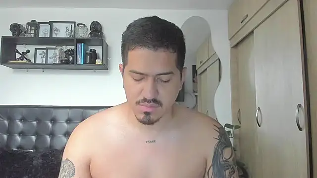 Snapshot of Arnolwilliams chatting on 09.27.25 Arnolwilliams online show from 09.27.25