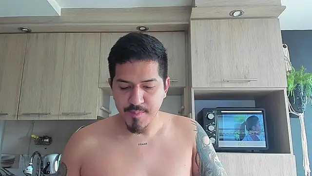 Snapshot of Arnolwilliams chatting on 10.26.25 Arnolwilliams online show from 10.26.25