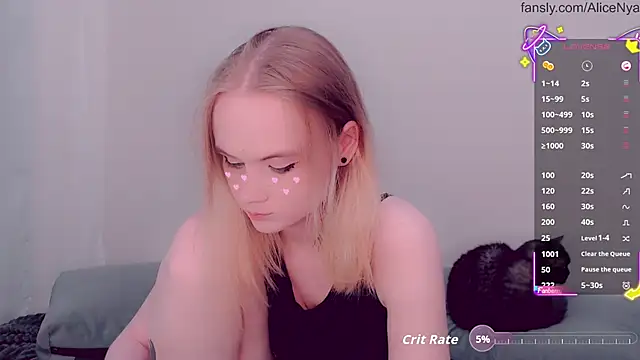 Snapshot of AliceNya_cute chatting on 09.21.25 AliceNya cute online show from 09.21.25