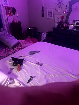 Snapshot of Texxaspearl chatting on 09.24.25 Texxaspearl online show from 09.24.25