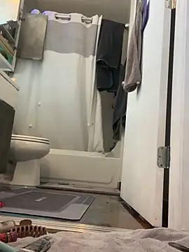 Snapshot of Texxaspearl chatting on 10.25.25 Texxaspearl online show from 10.25.25