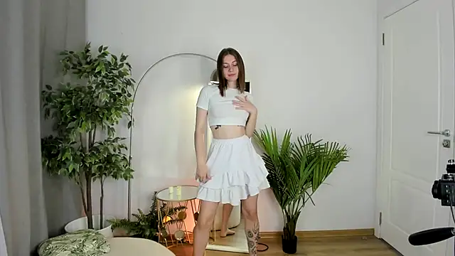 Pink Muse online show from 11.06.25