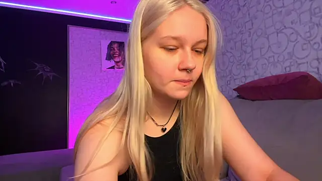 Snapshot of Dory_liss chatting on 10.23.25 Dory liss online show from 10.23.25