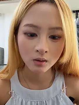 yuki june online show from 09.21.25