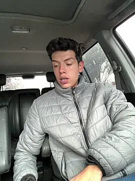 mattebret11 online show from 10.21.25