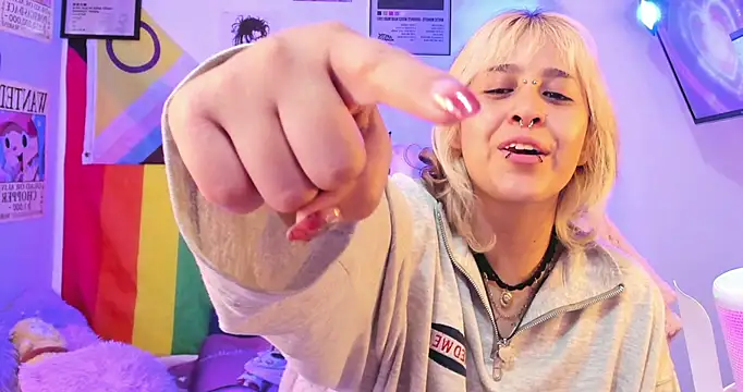 NekoWaifu online show from 11.11.25