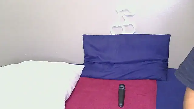 Serafynn online show from 11.29.25