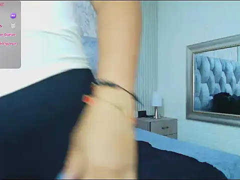 Snapshot of sofiagutierrez__ chatting on 09.23.25 sofiagutierrez online show from 09.23.25