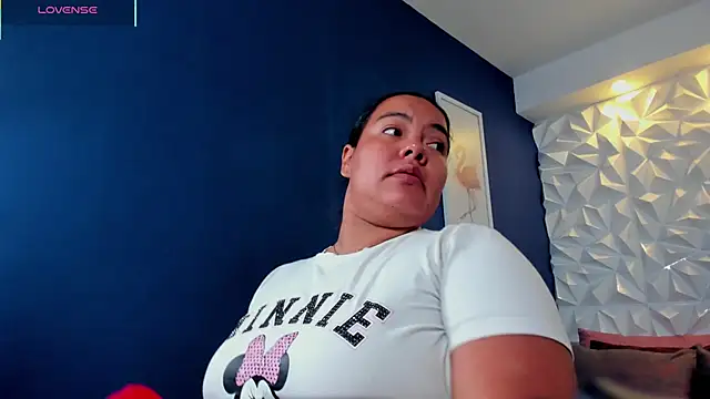 freya cole  online show from 11.06.25