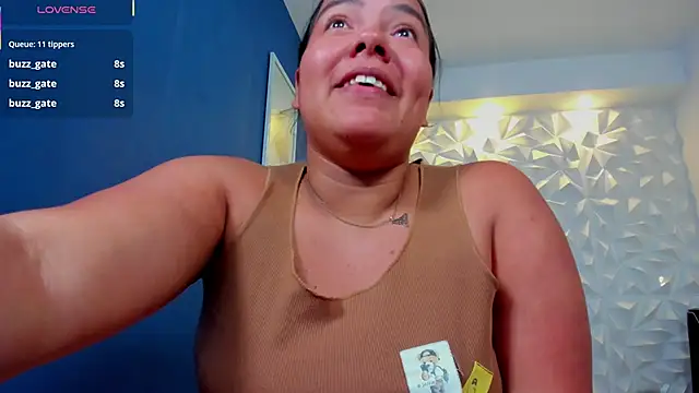 freya cole  online show from 11.08.25