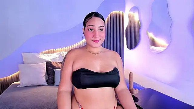 Snapshot of Sophia_curvy1 chatting on 09.26.25 Sophia curvy1 online show from 09.26.25