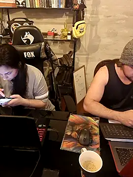 Snapshot of BunnyAndZek chatting on 10.28.25 BunnyAndZek online show from 10.28.25