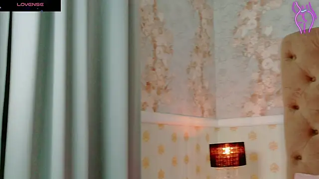 CoraVex online show from 10.20.25