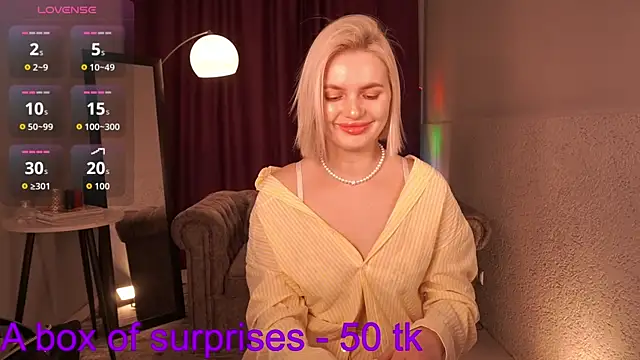 Amelia Wells online show from 12.04.25